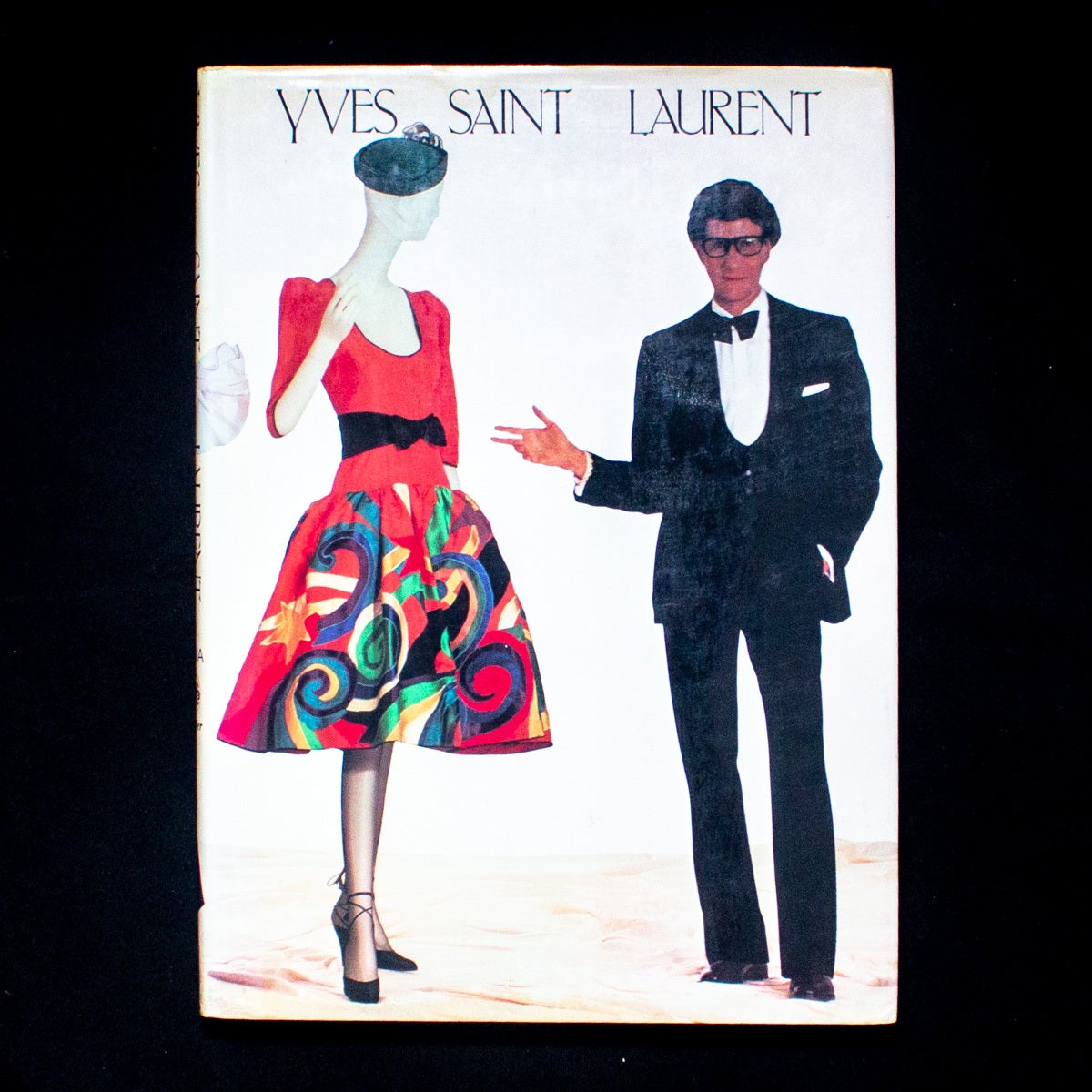 アート・デザイン・音楽 LESP ARADIS SECRETS D'YVES SAINT LAURENT Yves Saint Laurent | Yves Saint Laurent, Diana Vreeland, Duane