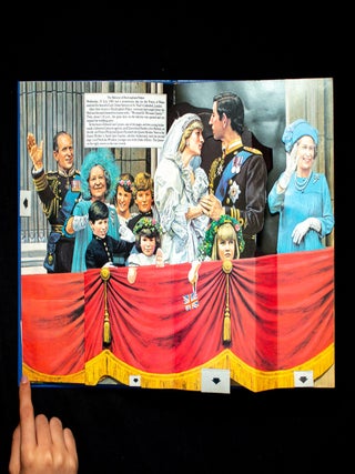 The Royal Family Pop-Up Book