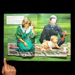 The Royal Family Pop-Up Book